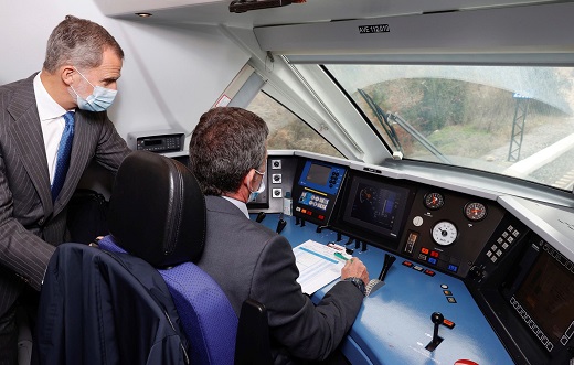 El Rey Felipe VI, en la inauguración de la línea Madrid-Ourense, en noviembre de 2021.
FRANCISCO GOMEZ / SPANISH ROYAL (EFE)